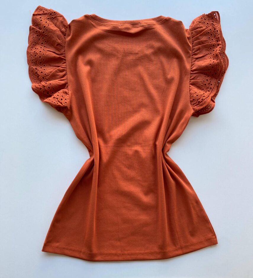 Blusa Feminina Stella com Detalhe em Laise na Manga Terracota - Fernanda Ramos Store