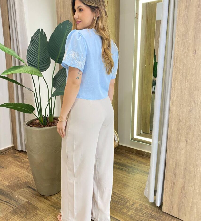 Cropped Feminino Alongado Manga Curta Catherine Azul com Bordado - Fernanda Ramos Store