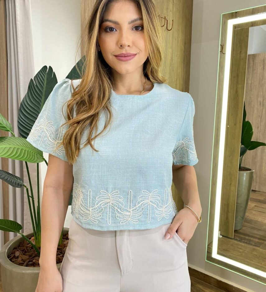 Cropped Feminino Alongado Manga Curta Catherine Verde com Bordado - Fernanda Ramos Store