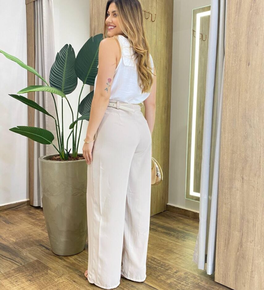 Regata Feminina Bruna com Detalhe de Laço Off White - Fernanda Ramos Store