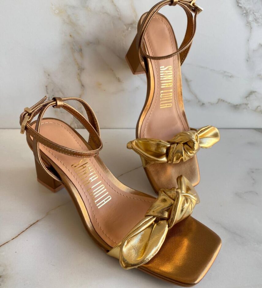 Sandália Feminina Laço Santa Lolla Metalizada Salto Médio Bronze - Fernanda Ramos Store