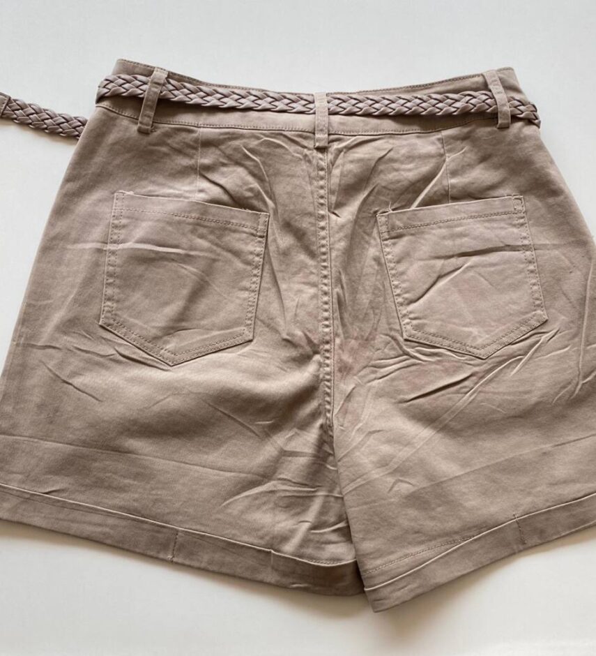 Short Feminino Celine Sarja com Elastano e Cinto Caqui - Fernanda Ramos Store