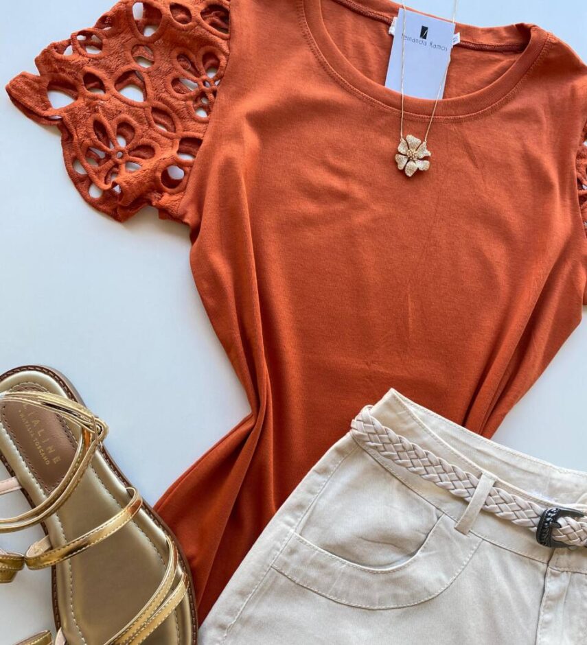 T-shirt Feminina Laísa Terracota com Detalhe na Manga - Fernanda Ramos Store