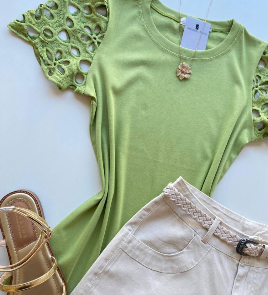 T-shirt Feminina Laísa Verde com Detalhe na Manga - Fernanda Ramos Store