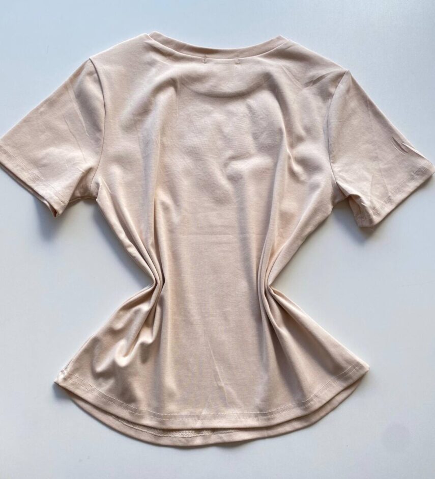 T-shirt Feminina Manga Curta Louise Nude com Bordado - Fernanda Ramos Store
