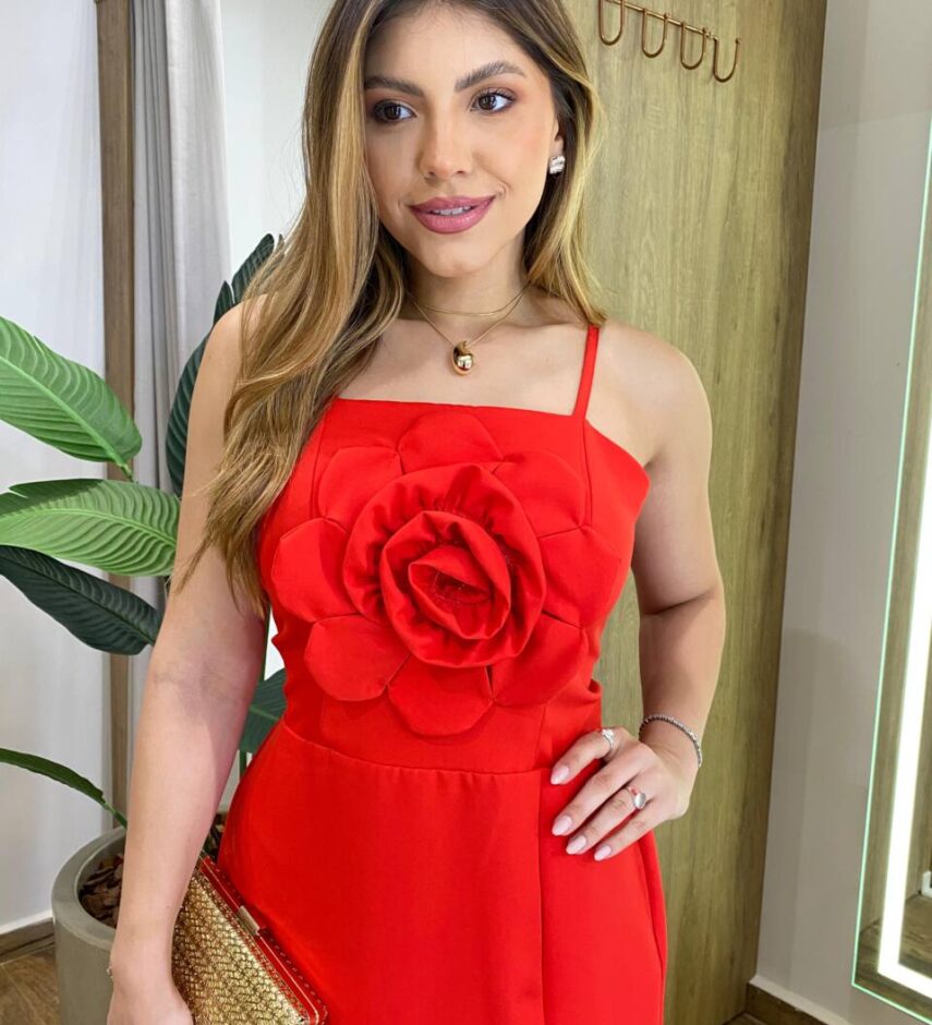Vestido Midi Nara com Bojo Fenda e Detalhe em Flor Vermelho - Fernanda Ramos Store