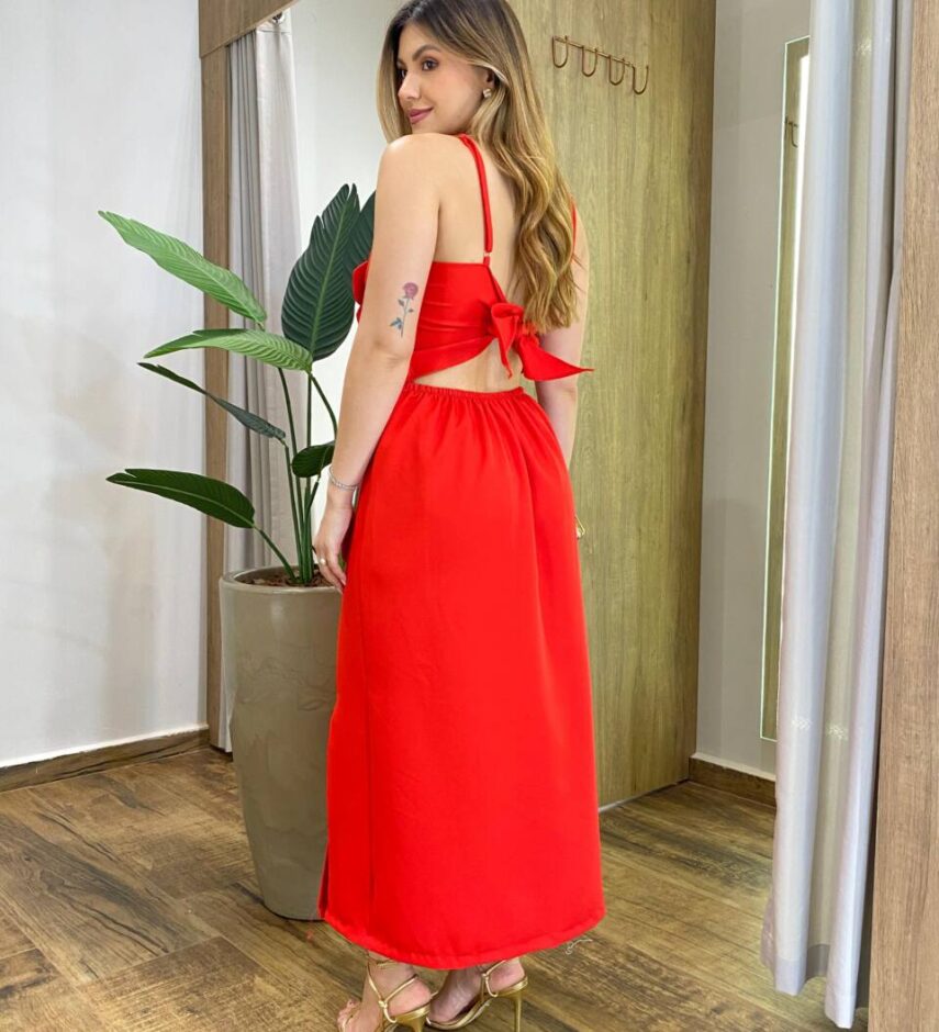 Vestido Midi Nara com Bojo Fenda e Detalhe em Flor Vermelho - Fernanda Ramos Store
