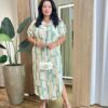 Vestido Midi sem Bojo Plus Fechamento em Botões Estampa Verde - Fernanda Ramos Store