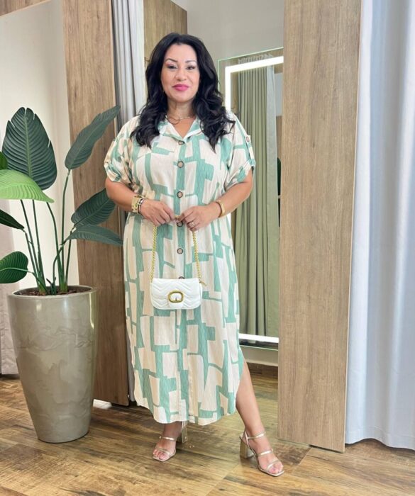Vestido Midi sem Bojo Plus Fechamento em Botões Estampa Verde - Fernanda Ramos Store