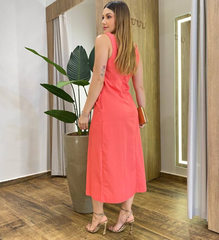 Vestido Midi Tati Viscolinho sem Bojo com Fenda Coral - Fernanda Ramos Store