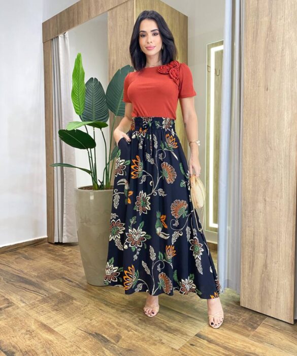 Blusa Feminina Manga Curta Modal Lauren Detalhe em Flor TerraCota - Fernanda Ramos Store