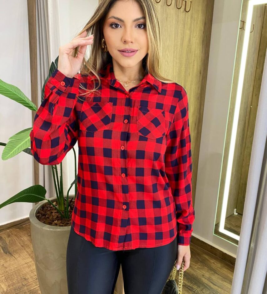 Camisa Feminina Manga Longa Xadrez Liz Vermelha com Detalhe Azul - Fernanda Ramos Store