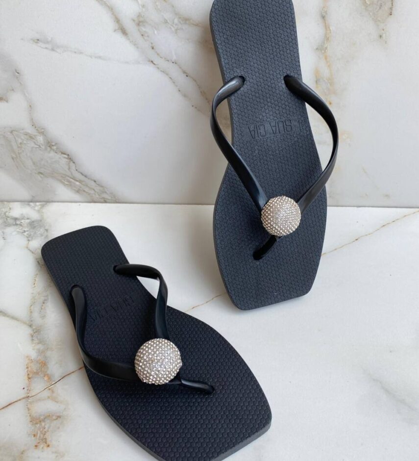 Chinelo Feminino Detalhe Esfera com Strass Preto - Fernanda Ramos Store