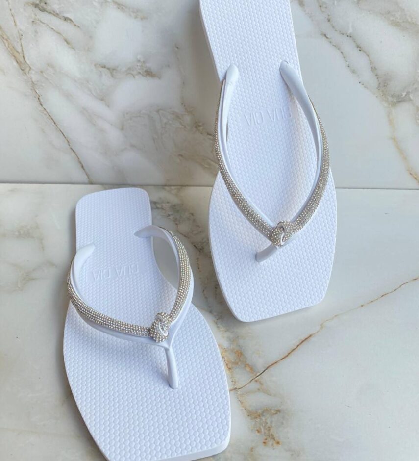 Chinelo Feminino Tiras com Strass Branco - Fernanda Ramos Store