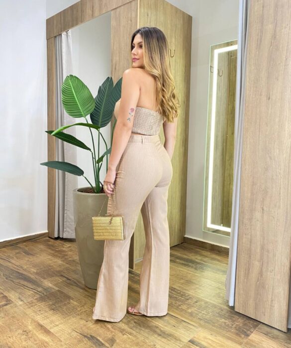 Conjunto Atlas Cropped Tomara que Caia com Bojo e Calça Flare Bege - Fernanda Ramos Store