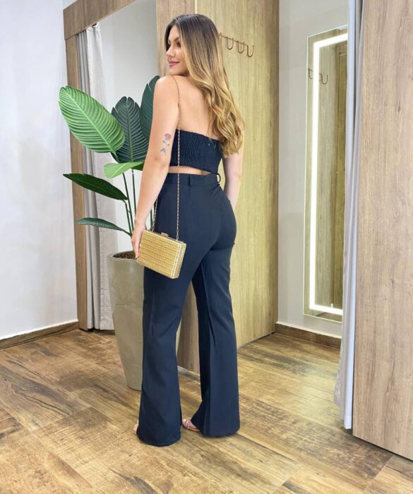 Conjunto Atlas Cropped Tomara que Caia com Bojo e Calça Flare Preto - Fernanda Ramos Store