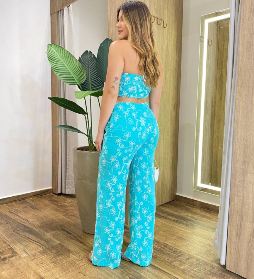 Conjunto Cropped Amarração no Pescoço sem Bojo e Calça Bordado Azul - Fernanda Ramos Store
