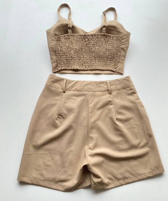 Conjunto Feminino Mabel Cropped com Bojo e Short Bordado Bege - Fernanda Ramos Store