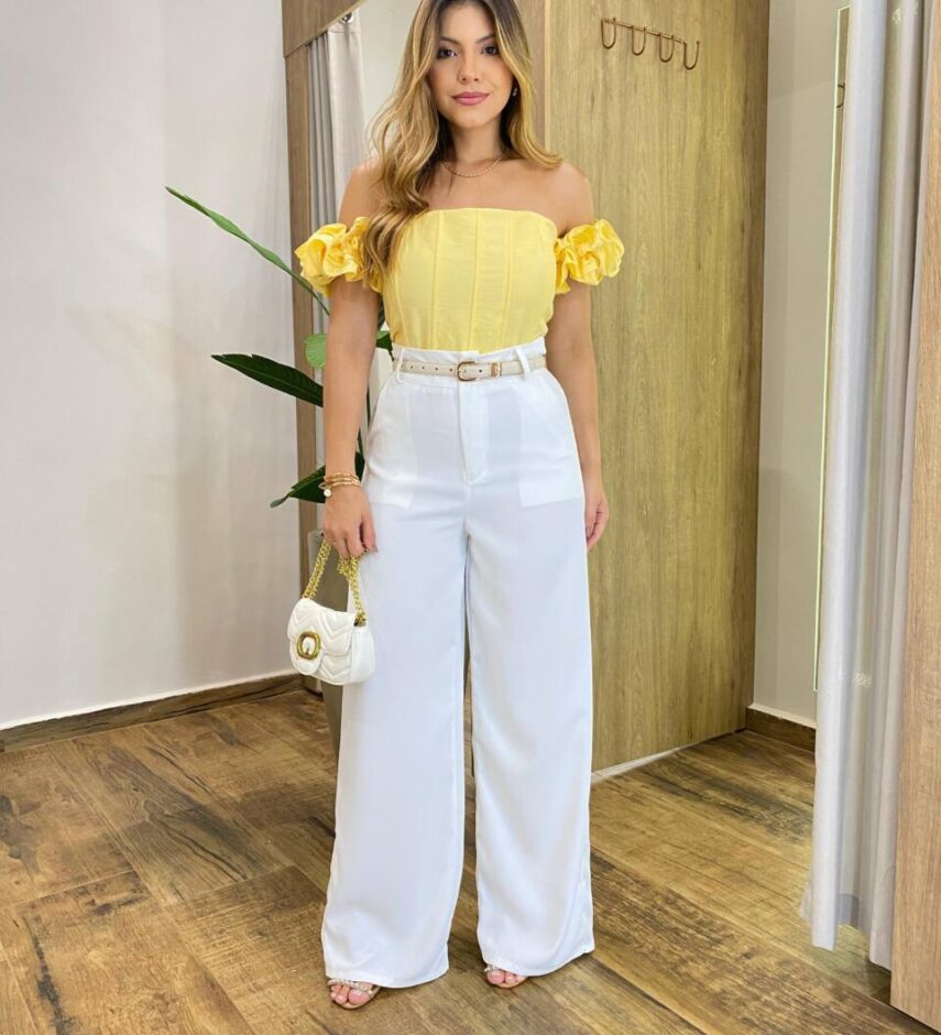 Cropped Feminino Lolla com Bojo Detalhe na Manga e Lastex Amarelo - Fernanda Ramos Store