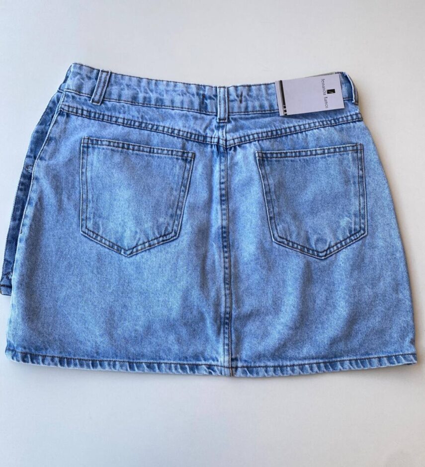 Saia Feminina Curta Dani Jeans Assimétrica com Botões Lateral - Fernanda Ramos Store