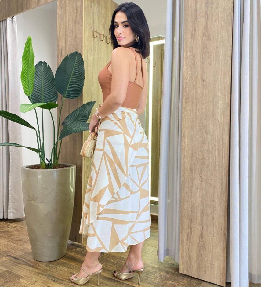 Saia Feminina Midi Envelope Viscolinho com Estampas Bege - Fernanda Ramos Store
