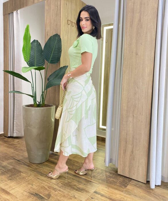 Saia Feminina Midi Envelope Viscolinho com Estampas Verde - Fernanda Ramos Store