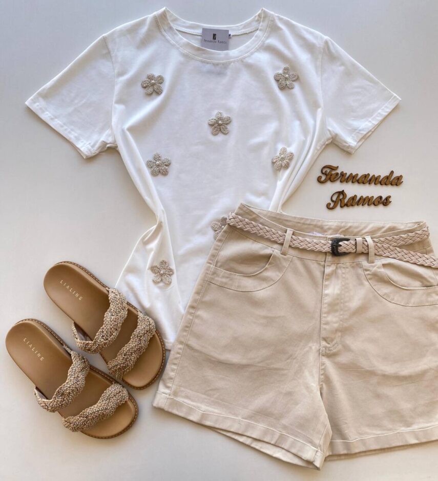 T-shirt Feminina Manga Curta Bella Mini flores em Crochê Branca - Fernanda Ramos Store