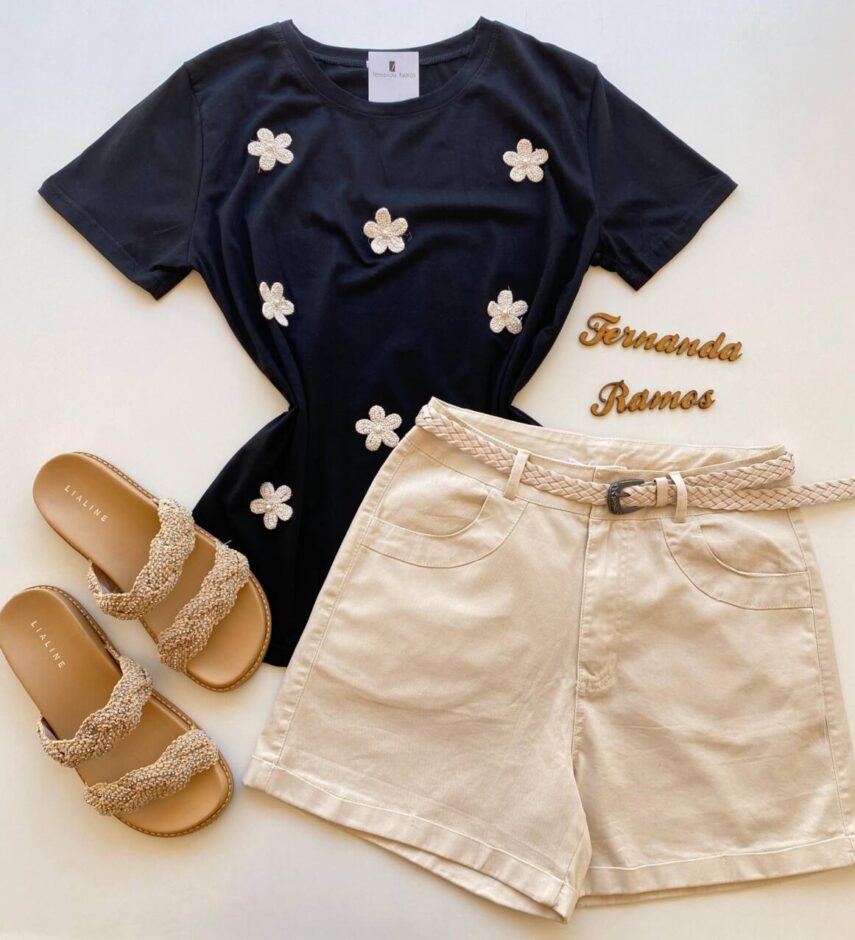 T-shirt Feminina Manga Curta Bella Mini flores em Crochê Preta - Fernanda Ramos Store