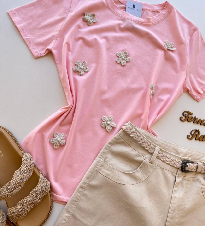 T-shirt Feminina Manga Curta Bella Mini flores em Crochê Rosa - Fernanda Ramos Store
