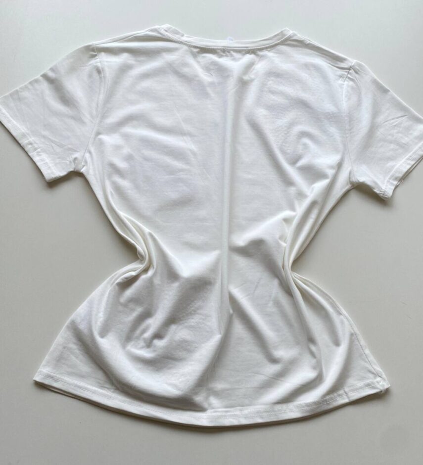 T-shirt Feminina Manga Curta Dani Flores em Crochê Off White - Fernanda Ramos Store