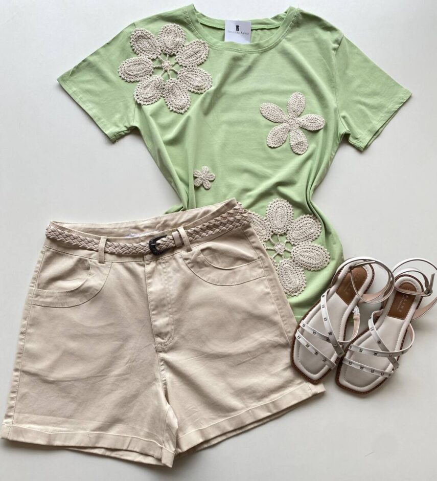 T-shirt Feminina Manga Curta Dani Flores em Crochê Verde - Fernanda Ramos Store