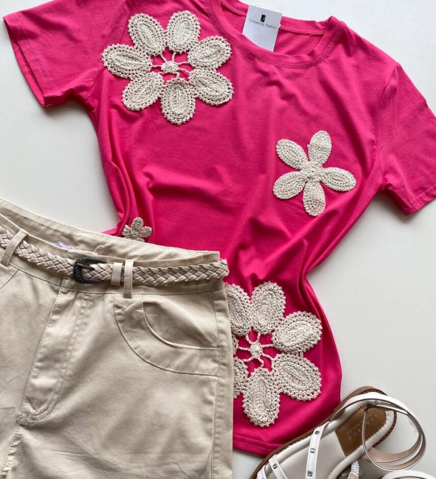T-shirt Feminina Manga Curta Dani Flores em Crochê Pink - Fernanda Ramos Store