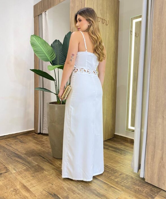 Vestido Longo Magie com Bojo Detalhe em Flores e Fenda Lateral Branco - Fernanda Ramos Store