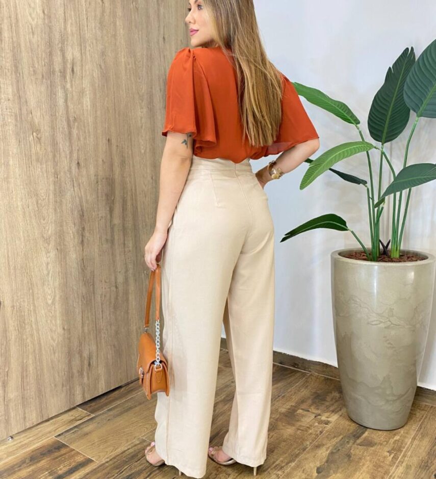 Blusa Feminina Crepe Heloise Manga Curta Detalhe Drapiado Caramelo - Fernanda Ramos Store