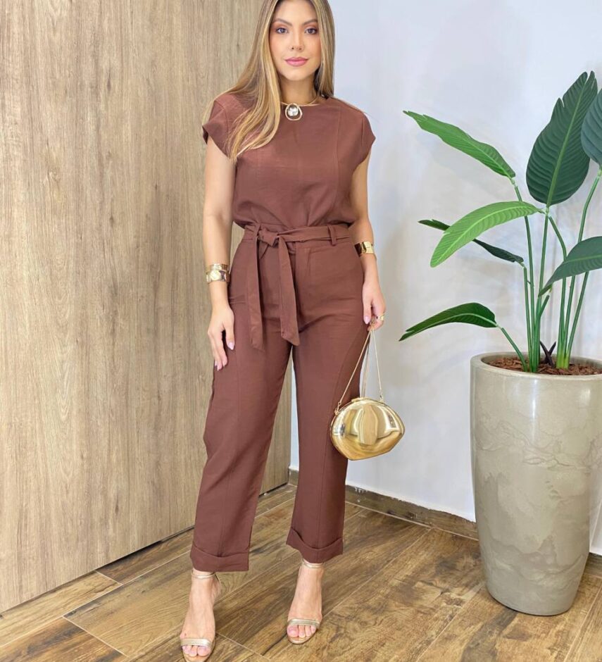 Conjunto Feminino Alfaiataria Mavie Blusa e Calça com Amarração Marrom - Fernanda Ramos Store
