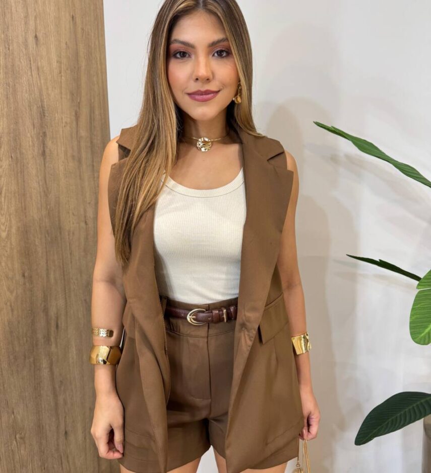 Conjunto Feminino Alfaiataria Thaina Colete e Short Marrom - Fernanda Ramos Store