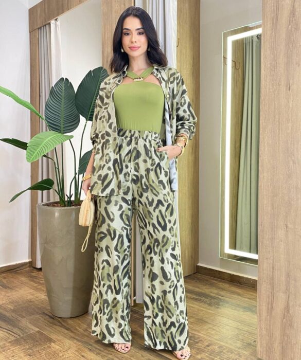 Conjunto Feminino Bianca Camisa e Calça Animal Print Verde - Fernanda Ramos Store