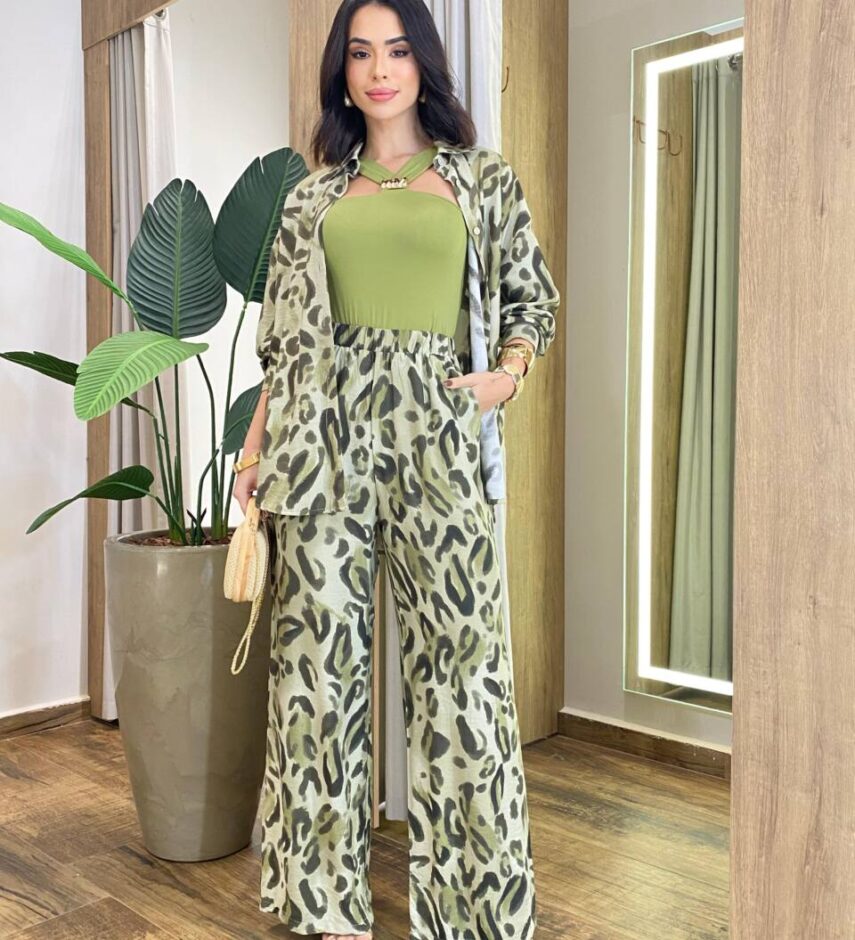 Conjunto Feminino Bianca Camisa e Calça Animal Print Verde - Fernanda Ramos Store