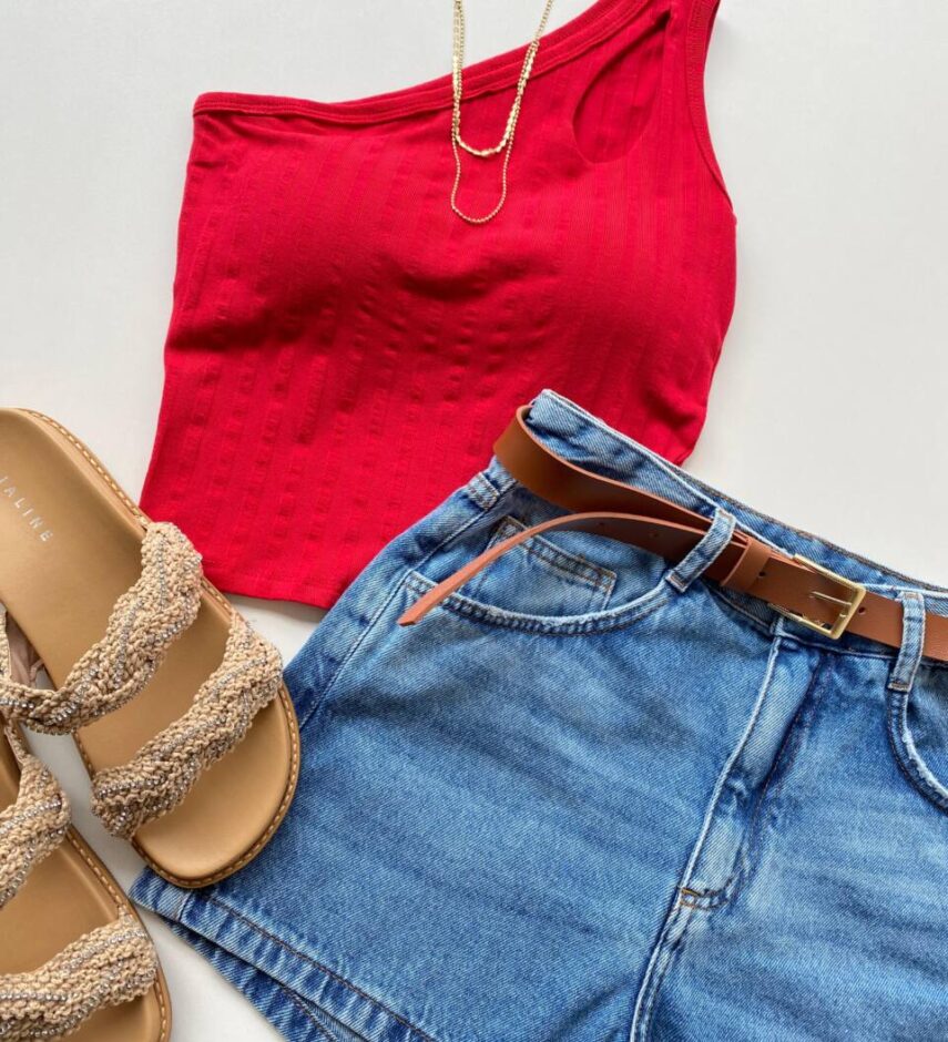 Cropped Feminino Kelly com Bojo Nula Manga Detalhe Vazado Vermelho - Fernanda Ramos Store
