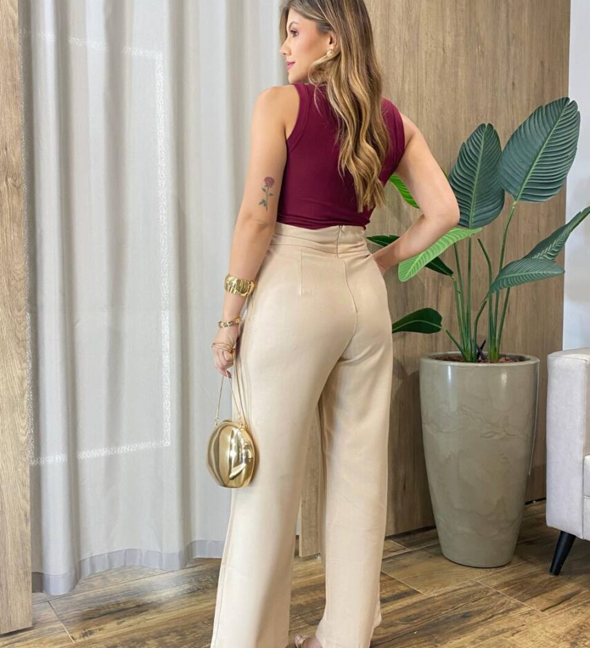 Regata Feminina Canelada Juju com Abertura Vinho - Fernanda Ramos Store