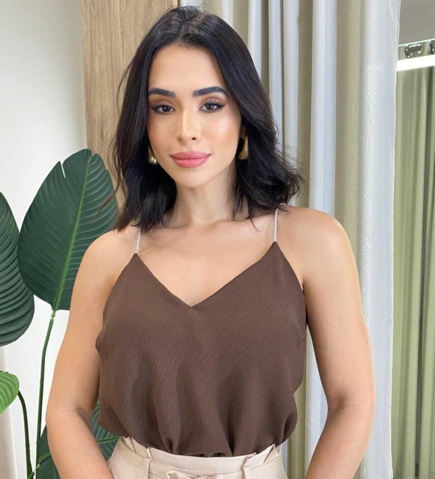 Regata Laura Feminina Crepe Alça Brilho Marrom - Fernanda Ramos Store