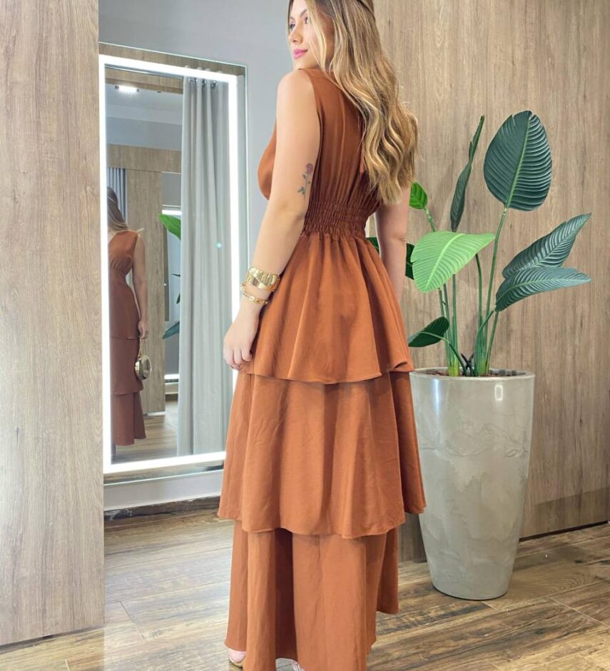 Vestido Feminino Longo Carol com Bojo Camadas e Alça Grossa Caramelo - Fernanda Ramos Store