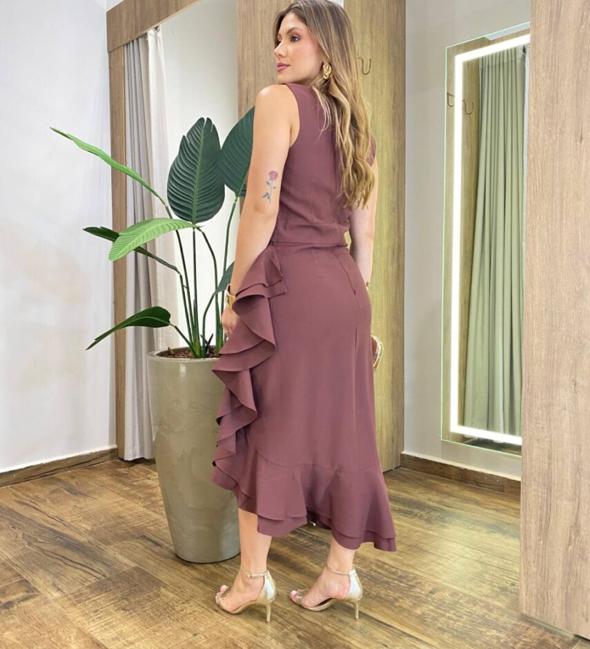 Vestido Midi Luna sem Bojo Zíper e Detalhe em Babado Lateral Marrom - Fernanda Ramos Store