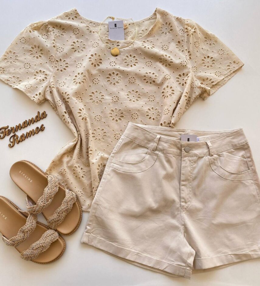 Blusa Feminina Manga Curta Plus em Laise Marfim - Fernanda Ramos Store