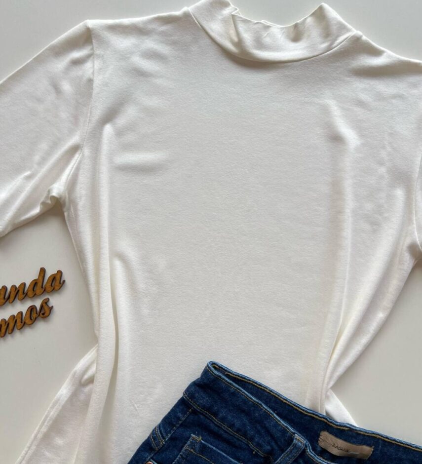 Blusa Feminina Marsha Malha Manga Curta e Gola Alta Off White - Fernanda Ramos Store