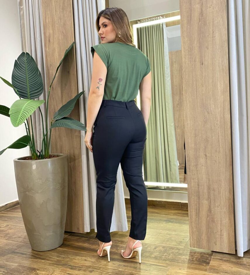 Blusa Feminina Tee Muscle Dudah Verde Militar - Fernanda Ramos Store