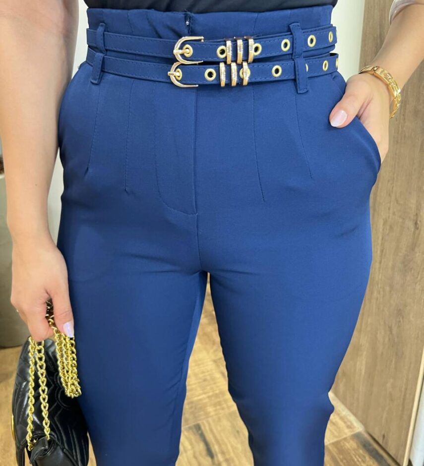 Calça Feminina Fernanda Alfaiataria Azul Marinho com Cinto Duplo - Fernanda Ramos Store