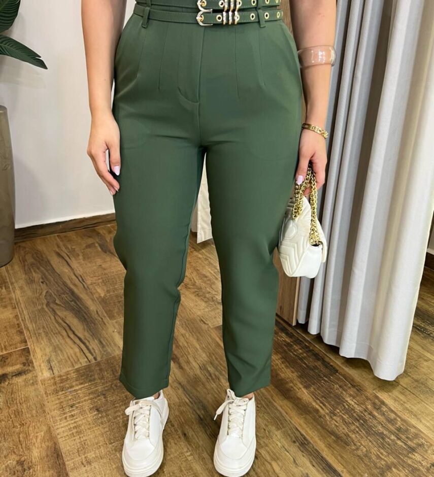 Calça Feminina Fernanda Alfaiataria Verde Militar com Cinto Duplo - Fernanda Ramos Store