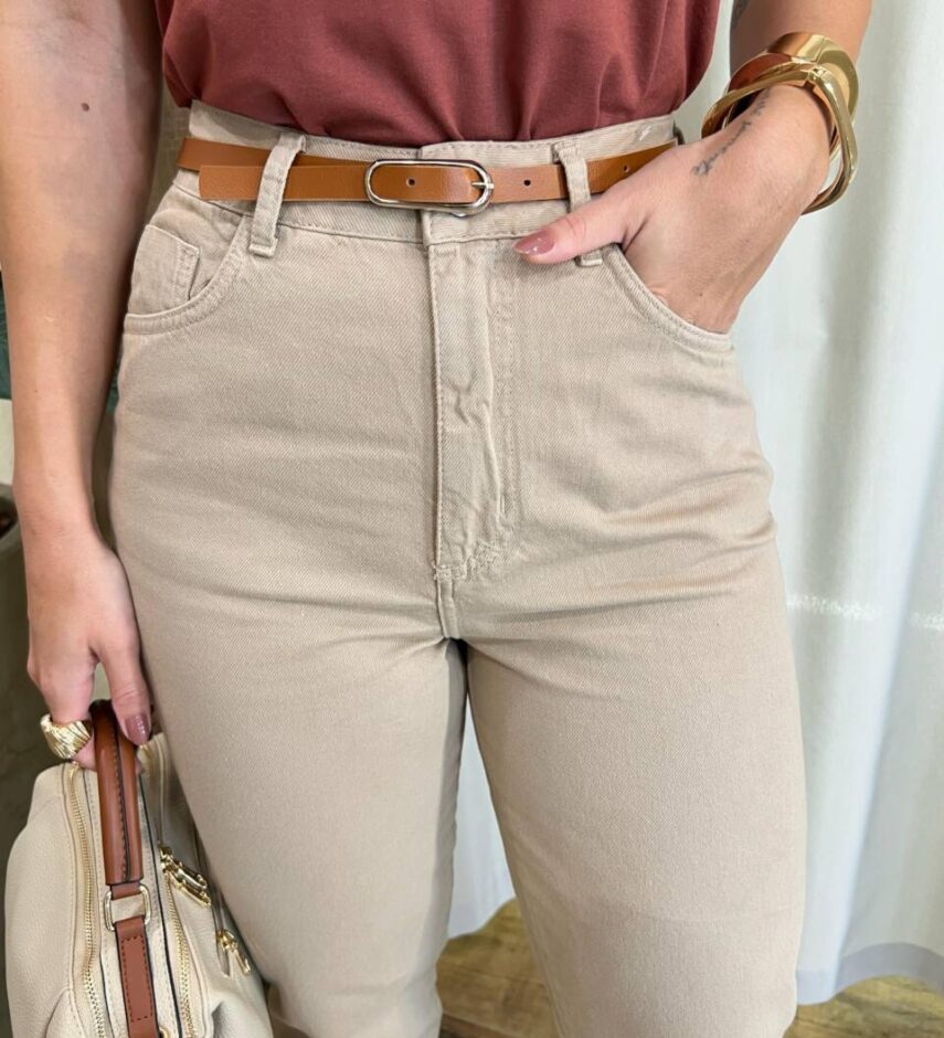 Calça Feminina Mom Sarja com Cinto Nude - Fernanda Ramos Store