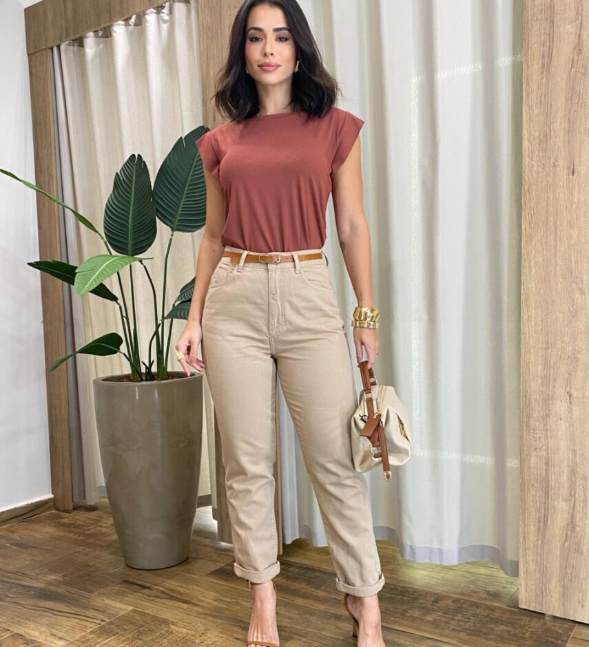Calça Feminina Mom Sarja com Cinto Nude - Fernanda Ramos Store